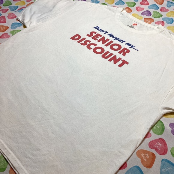 Men’s White Tshirt Short Sleeve Red print “Don’t Forget My Senior Discount” - Picture 3 of 3